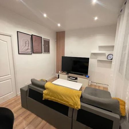 Charmant Appartement Americain Сен-Дени Экстерьер фото
